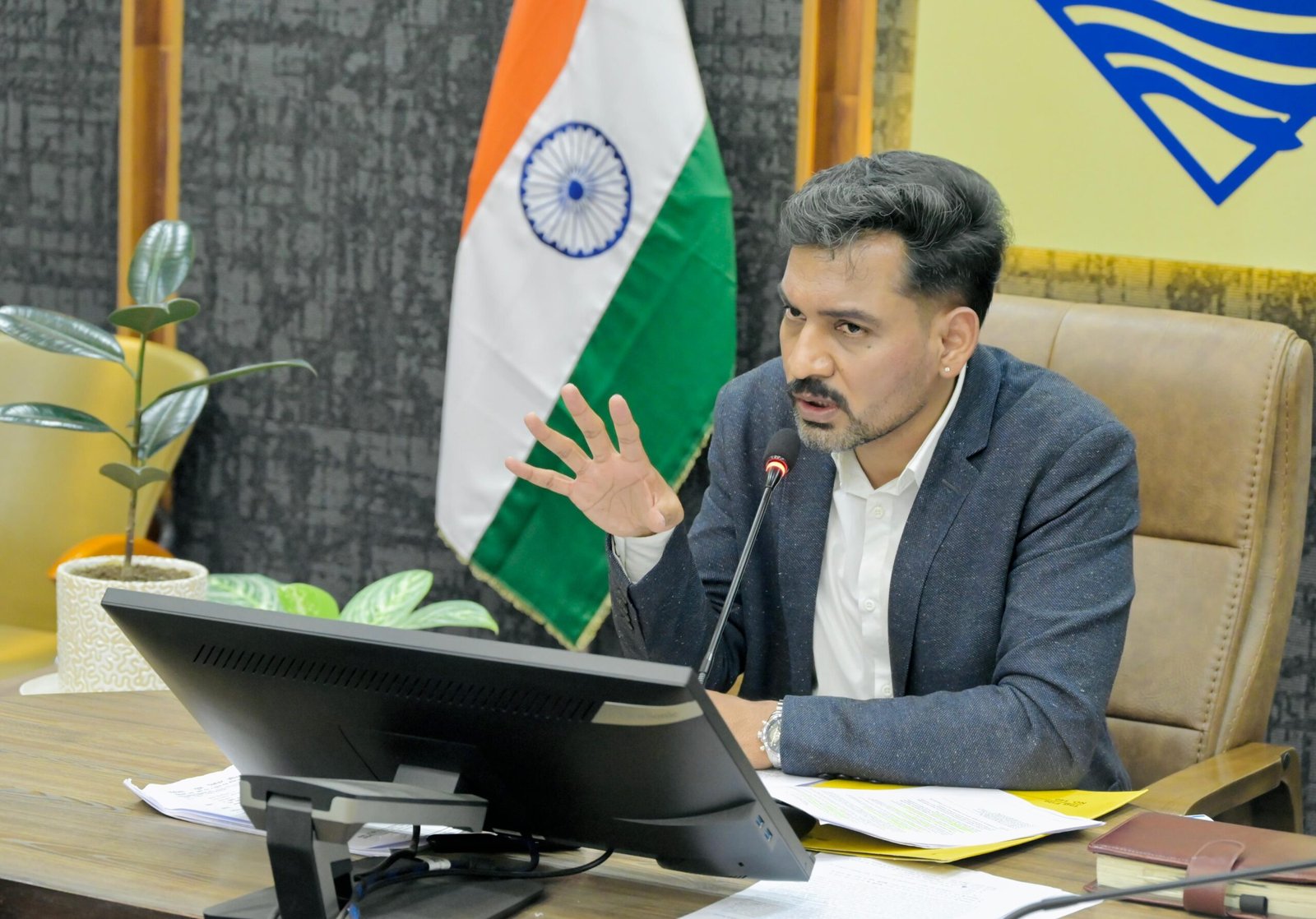 15 सितंबर से युद्धस्तर पर शुरू होगा काम, 30 अक्टूबर तक सभी सड़कों को गड्ढामुक्त करने का लक्ष्य